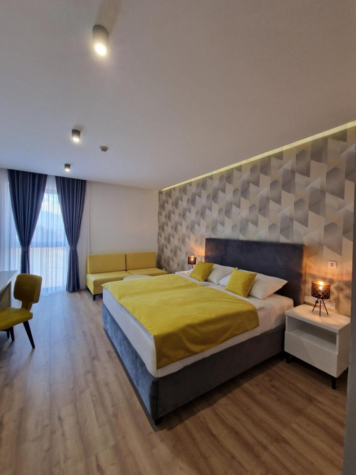 Hotel Gold Jet Бихач Экстерьер фото