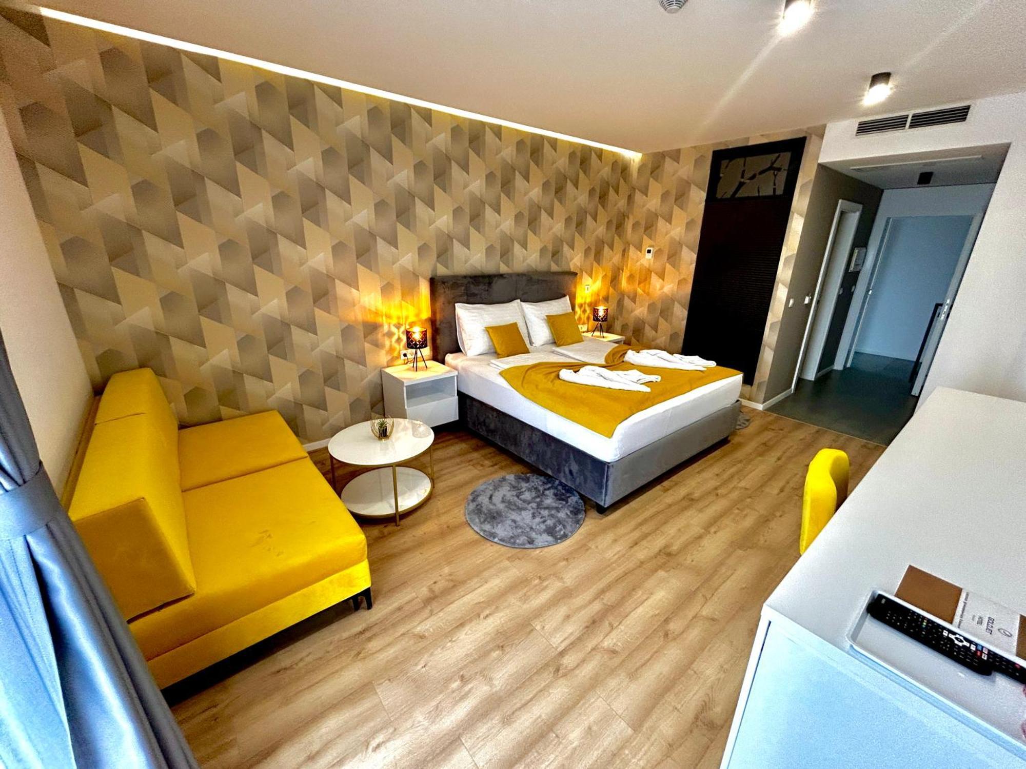 Hotel Gold Jet Бихач Экстерьер фото