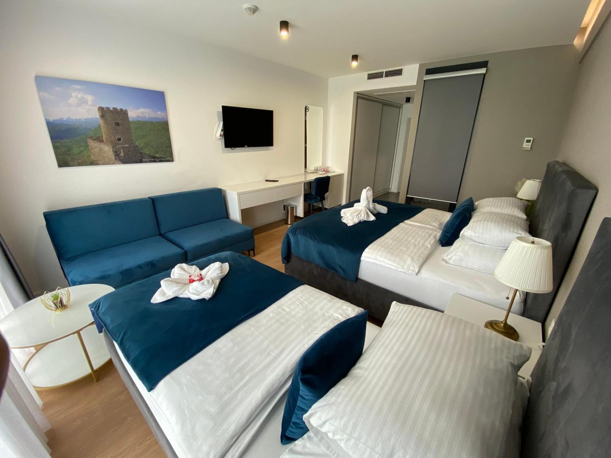 Hotel Gold Jet Бихач Экстерьер фото