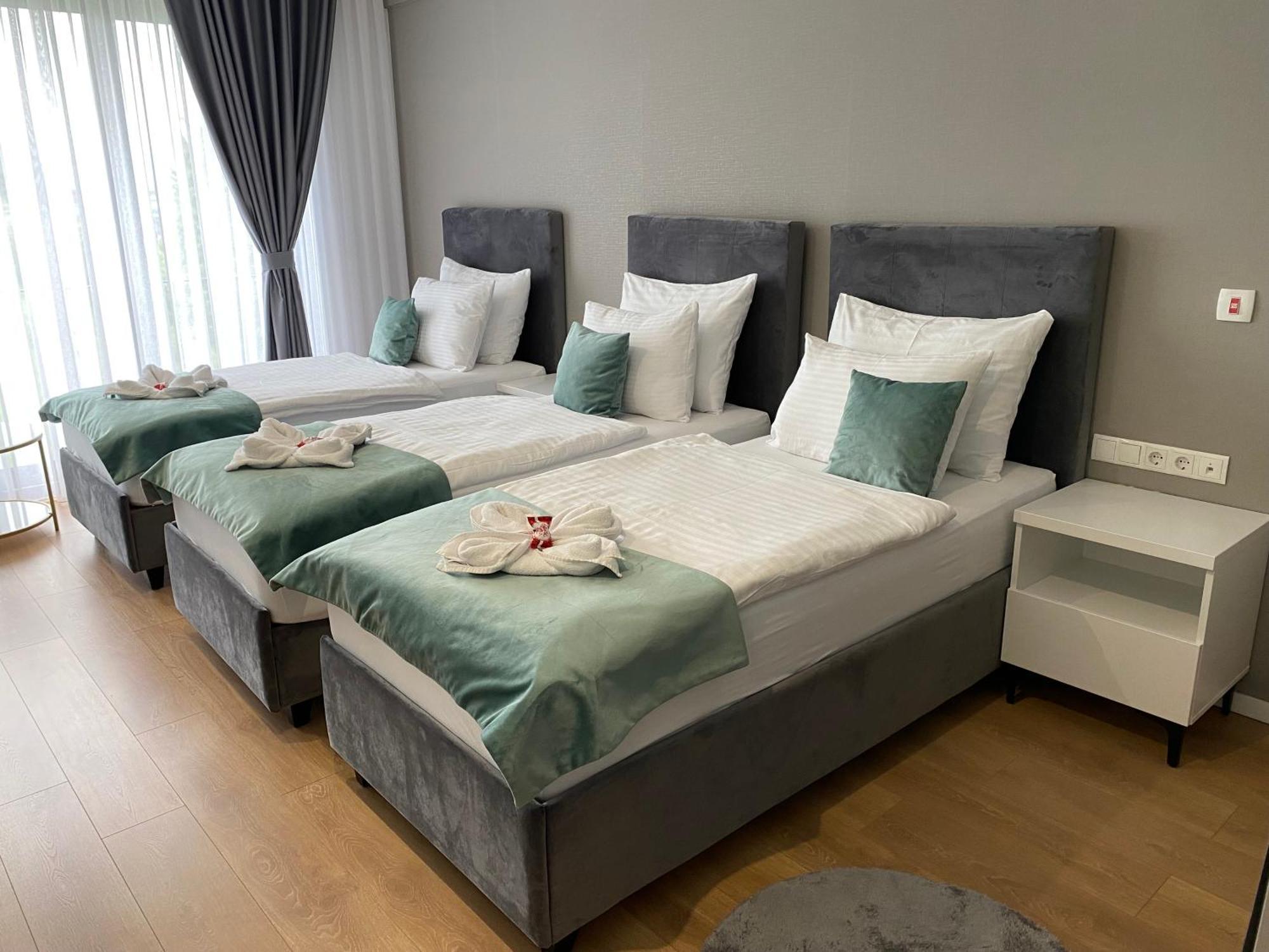 Hotel Gold Jet Бихач Экстерьер фото